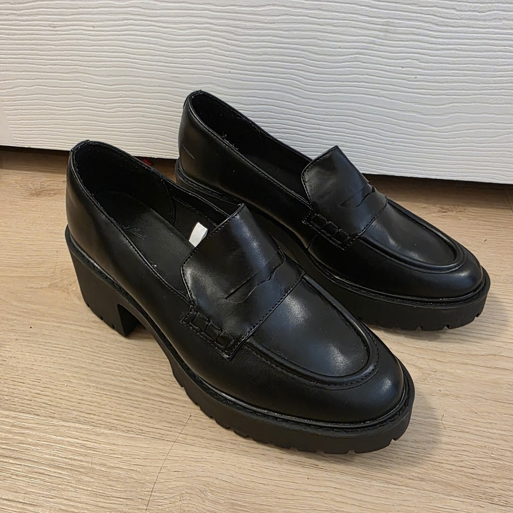 Universal Thread Black Faux Leather Chunky Dark Academia Heel Maisy Loafers 9.5